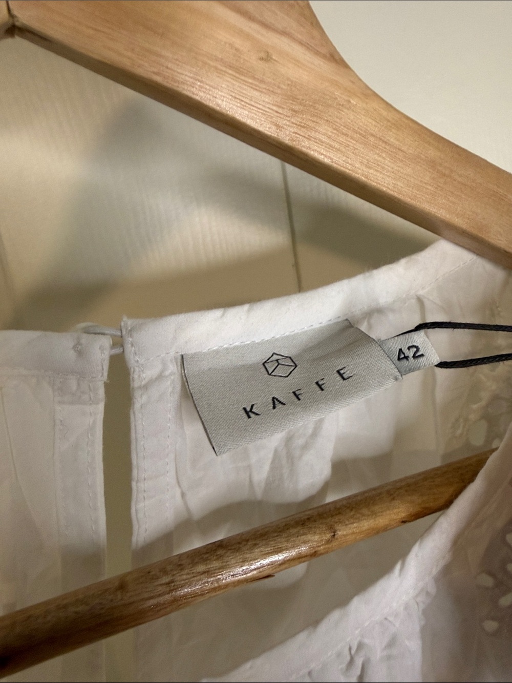 NWT Kaffe Eyelet Top - Picture 4 of 6
